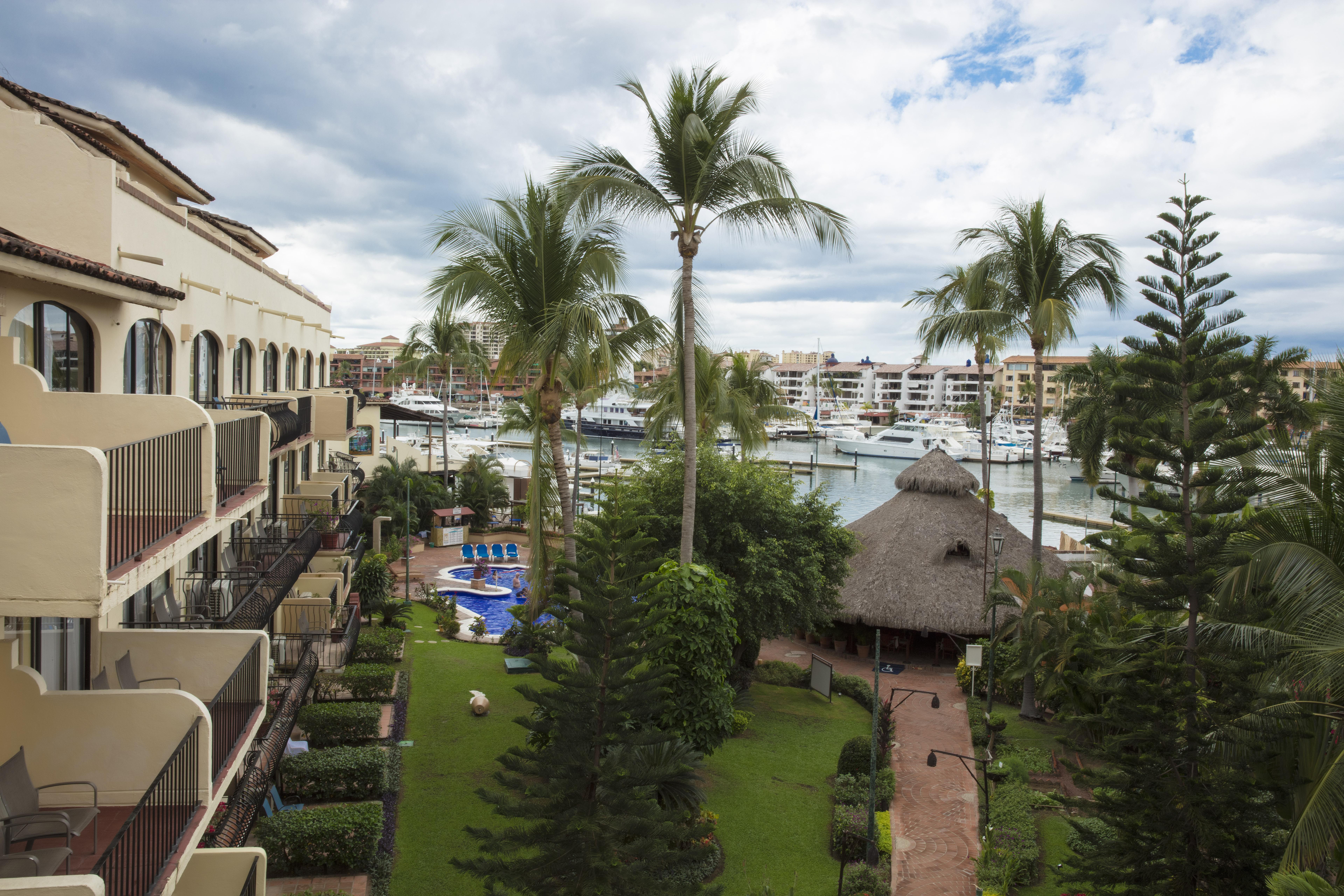Flamingo Vallarta Hotel & Marina Пуерто Валярта Екстериор снимка