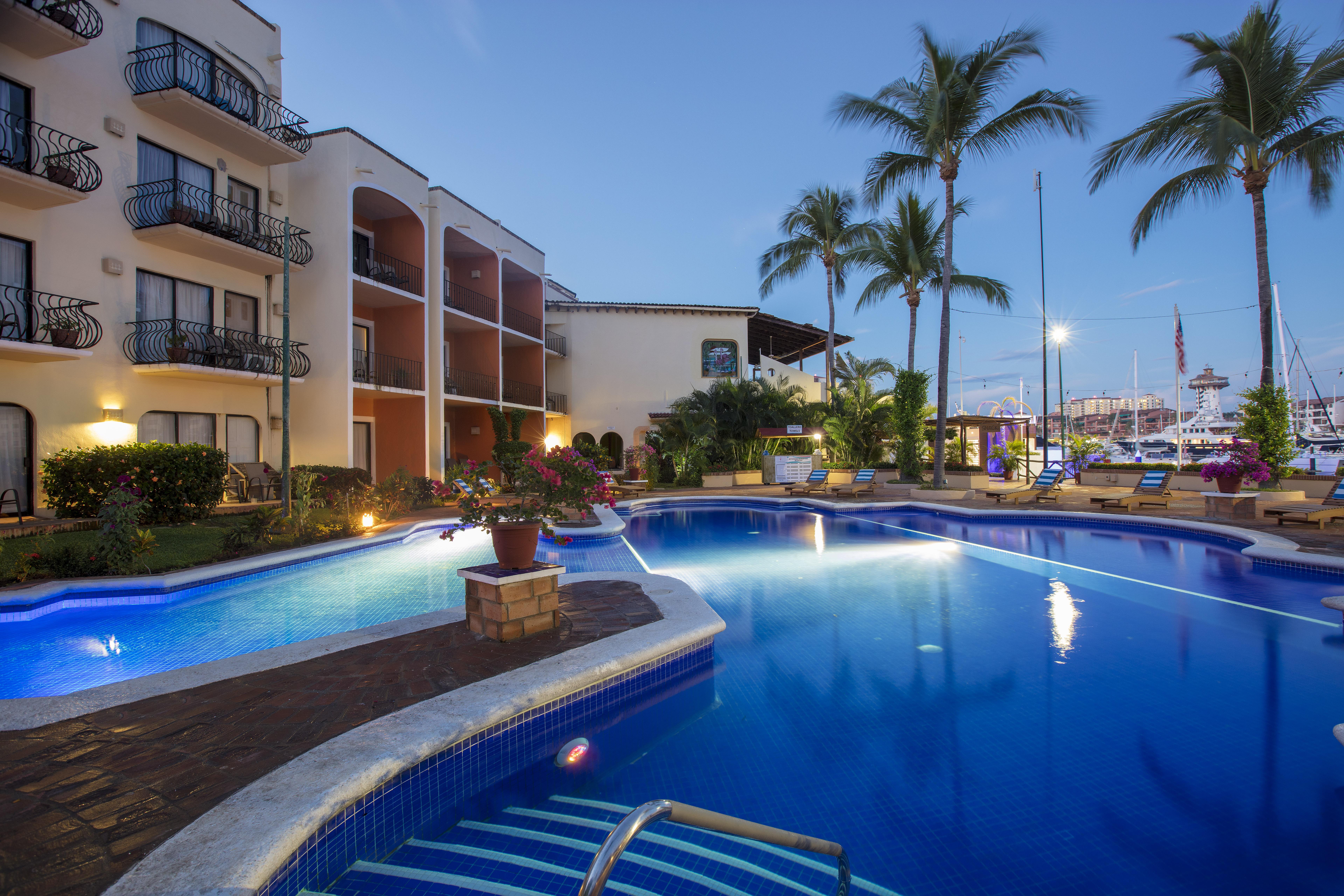 Flamingo Vallarta Hotel & Marina Пуерто Валярта Екстериор снимка