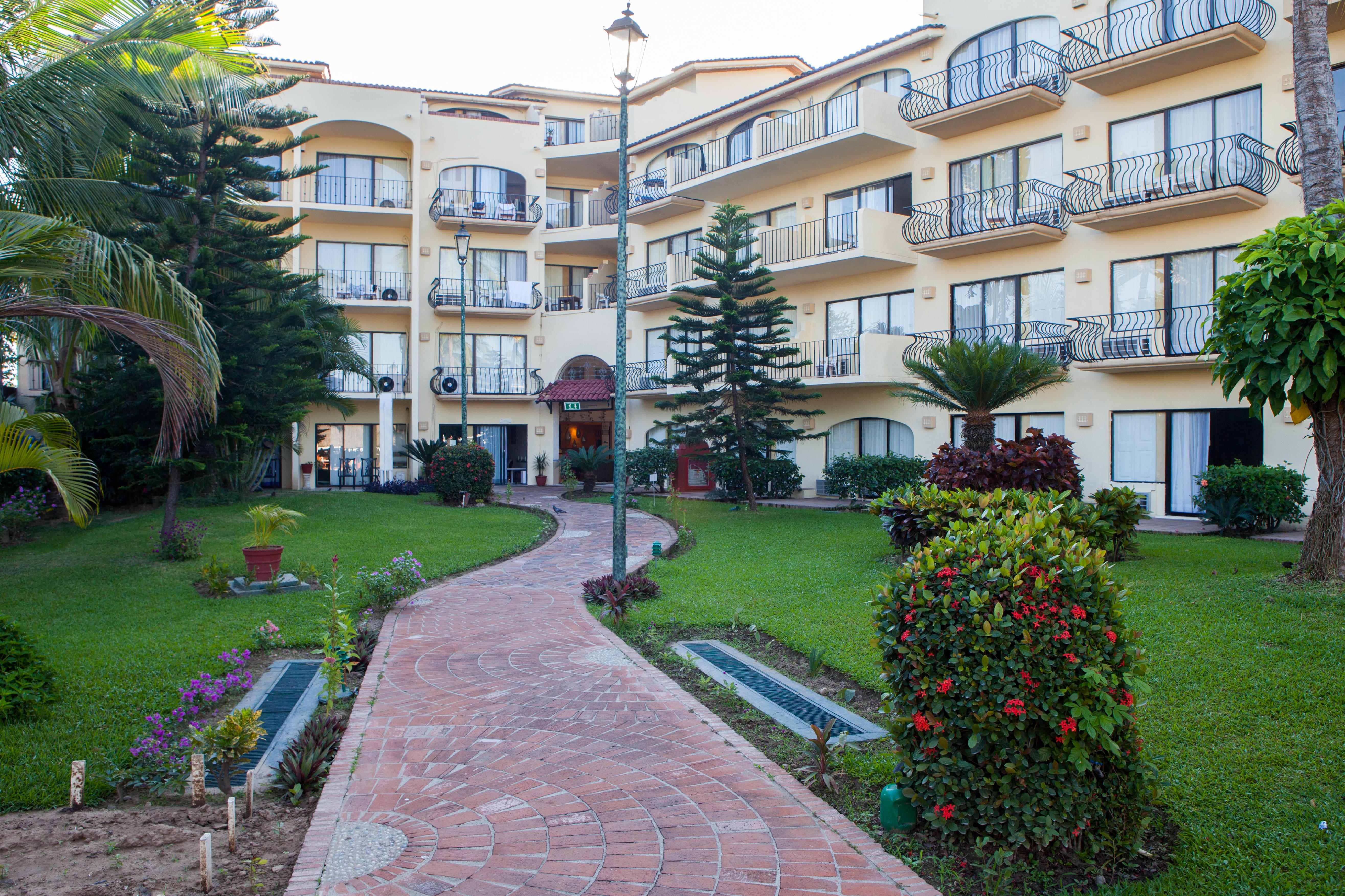 Flamingo Vallarta Hotel & Marina Пуерто Валярта Екстериор снимка