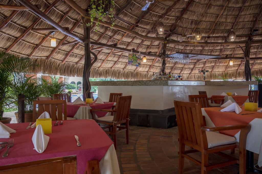 Flamingo Vallarta Hotel & Marina Пуерто Валярта Екстериор снимка